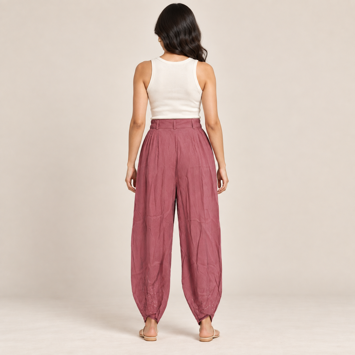 Women Pleated Balloon-Leg Pants