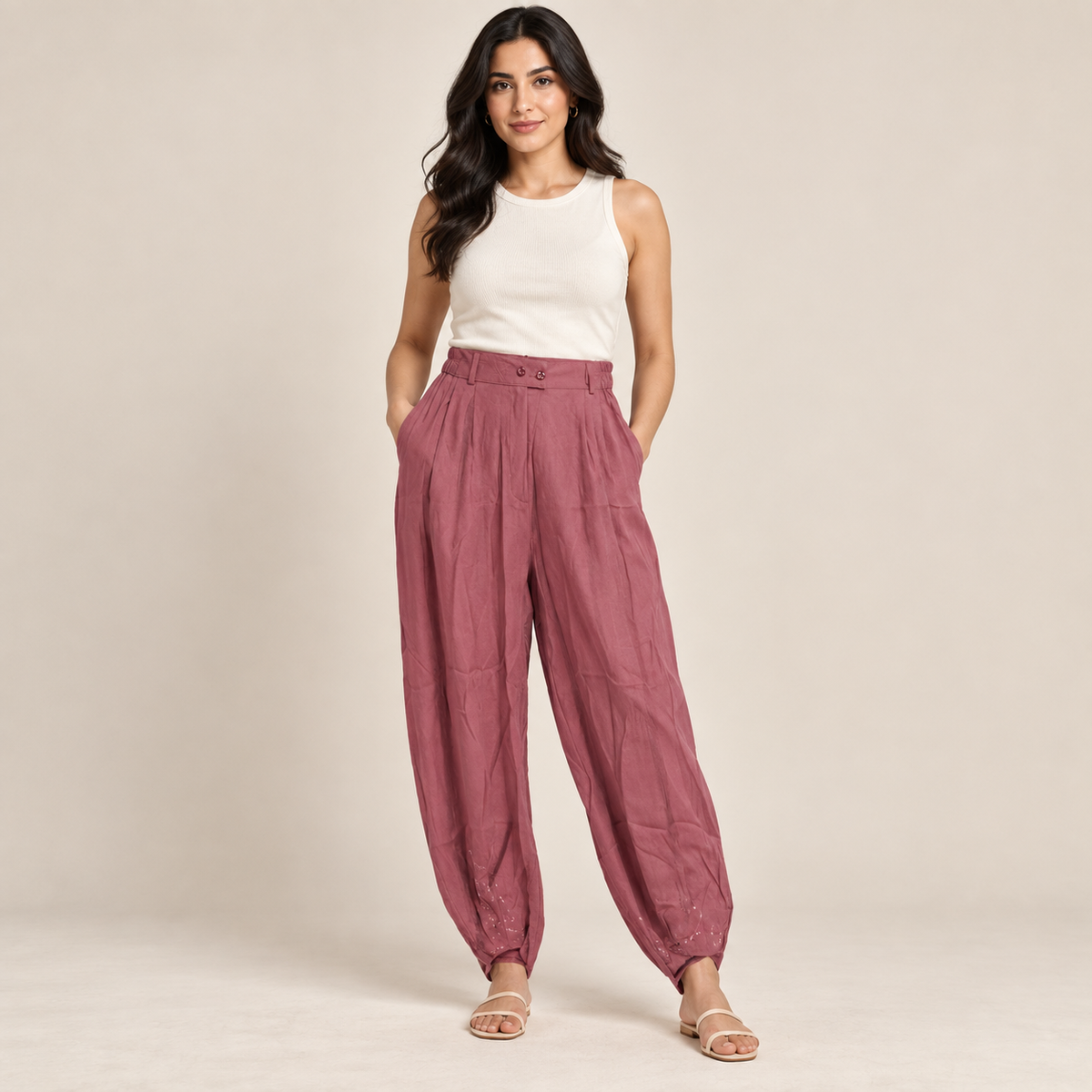 Women Pleated Balloon-Leg Pants
